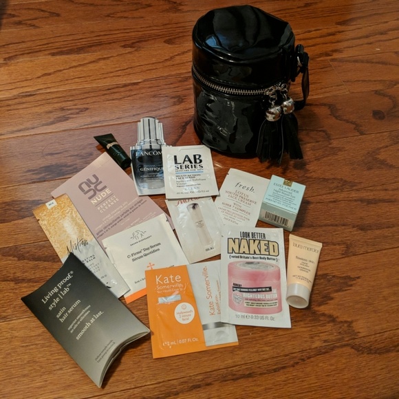 Other - 🎉SOLD🎉 - Beauty samples bundle with make up bag